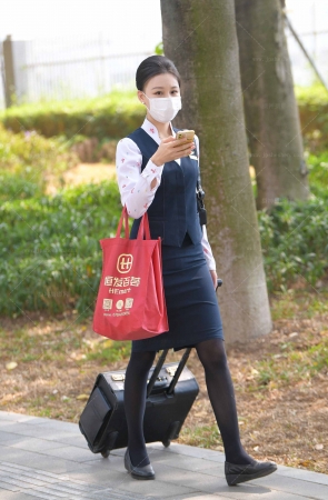 23空姐-1=65√街拍空姐小仙女 10P