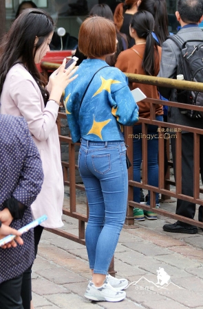 第724篇紧牛，浅蓝衫 —-12P