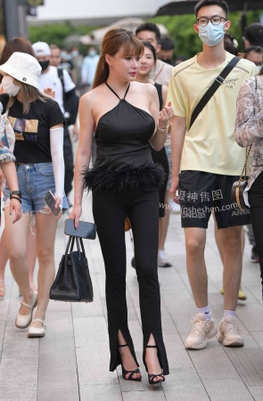 22710-14+137美胸少妇 17P