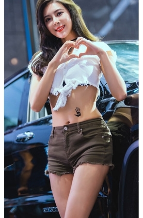 漂亮的车模小姐姐(64P)[1.03G/JPG]