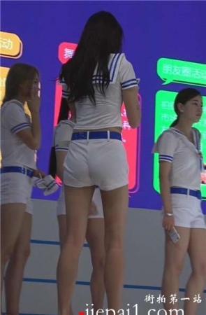 舞台上美腿showgirl美女们