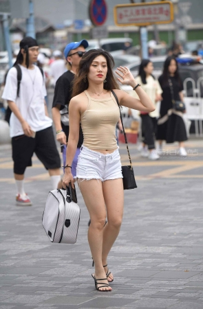 极品性感的翘臀美女