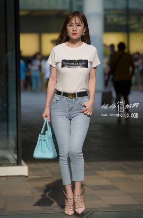 22418-52/身材真棒 3P