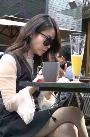 极品白皙美腿高跟鞋小资翘女郎