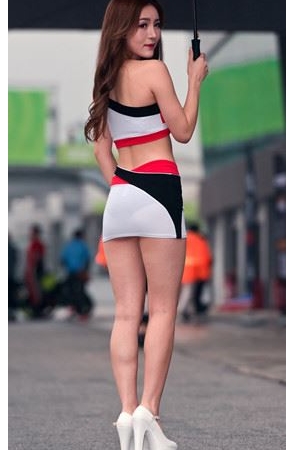 漂亮的车模小姐姐(46P)