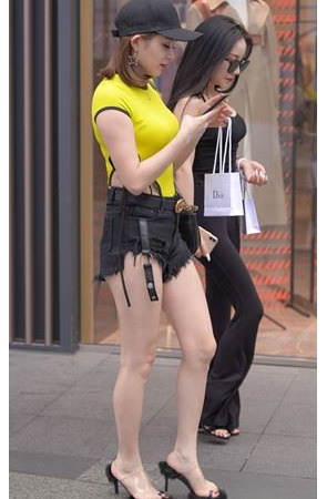 （套图）黄衣玲珑女孩(92P)