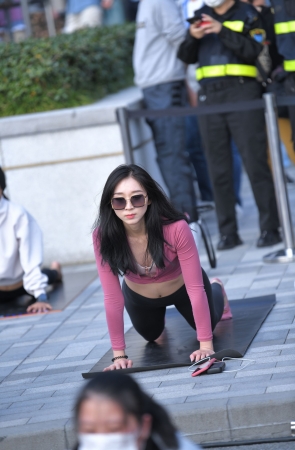 晨光下的玫瑰红