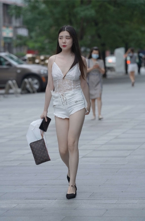 凯恩模拍作品 白白净净的热裤女孩