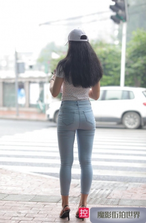 公交车站的偶遇MJ404