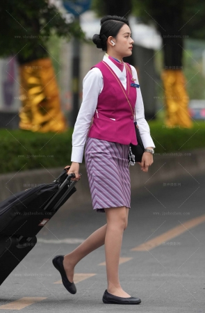 专车送达回家的空乘64P