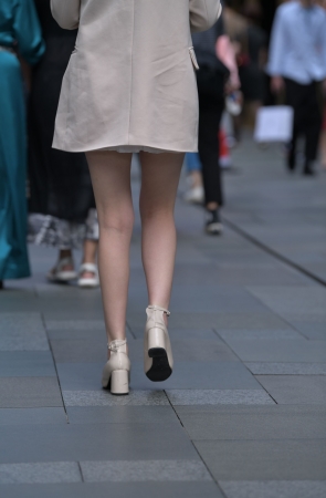 枫叶的美腿小姐姐，是否有一段故事