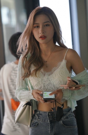 清秀牛仔裤搭配 [57P1V-987MB]