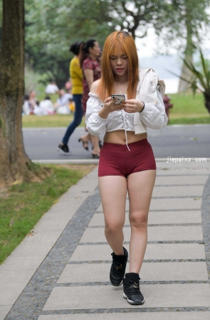 超紧红色热裤 【套图+视频】