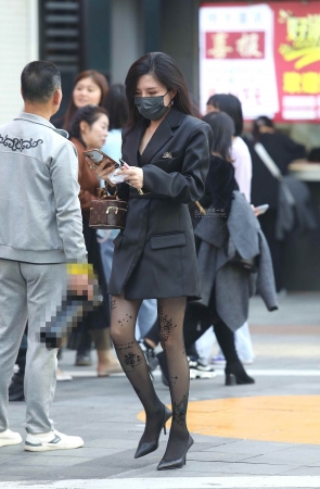 诱惑黑丝街拍高跟shaofu