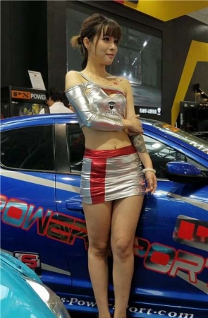 4k-甜美性感美女车模