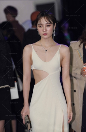 彰显曲线开叉白色裙子240523-4-58 15P