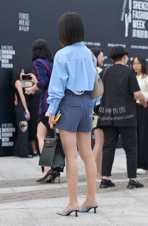 23417-3+90爱穿丝袜的荏萋～ 15P