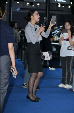 25成都车展，油亮黑丝售车主播