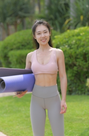 第七篇：盛夏 | 灰色瑜伽裤