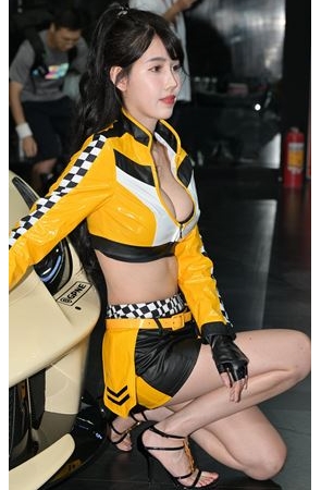 赛车制服美女(45P)