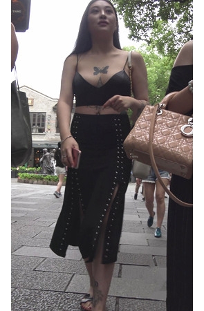 性感丰满纹身小姐姐