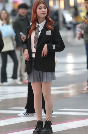 街拍短裙妹子