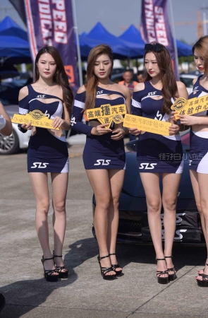 性感包臀裙车展模特