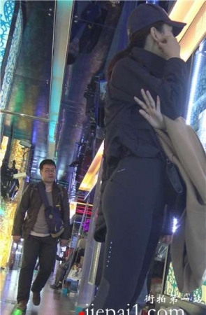 4k-极品圆臀长腿紧身裤美女（上）[1.79 GB]