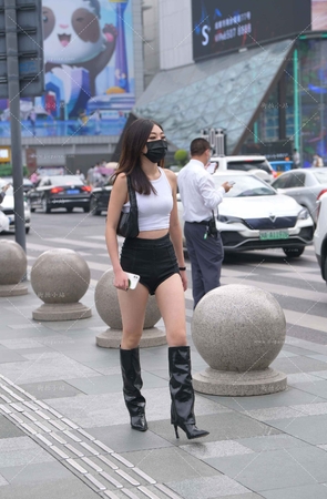 街拍长靴长腿美眉 [19P]