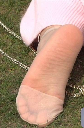 粉衣肉色丝袜美妇太诱人 [702 MB/MP4]