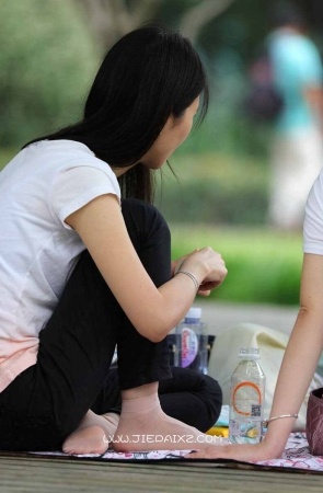 短丝少女与闺蜜的聚会