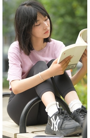 黑色瑜伽篮球课女孩【套图+视频】