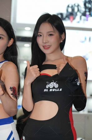 苏州改装展之肖悦肉丝特写版34P手机花絮24P视50秒 7P