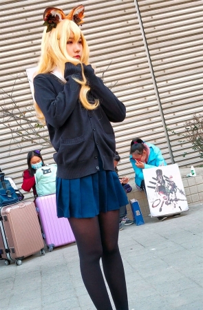 清纯小可爱cosplay的可爱萌妹子