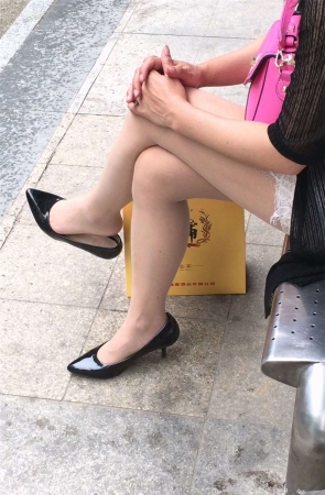 肉丝黑高MM挑鞋