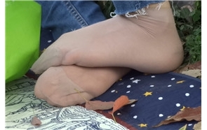 短丝袜 [382 MB/MP4]