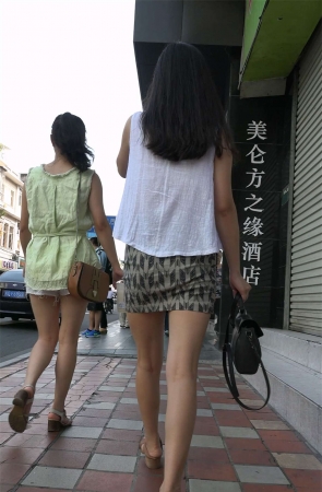 极品包臀长腿美女