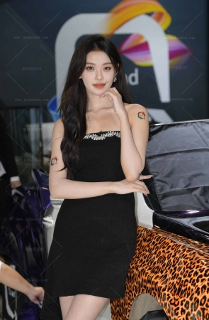 2437-55=46靓丽车模 13P