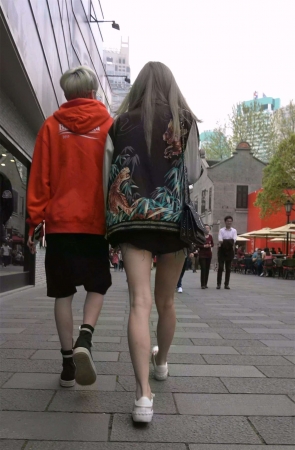 小清新美腿墨镜美女