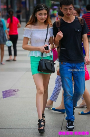 李欢原创——–绿色裹身裙（15P）