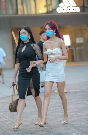 魂魂街拍作品 – 你钟意哪一位