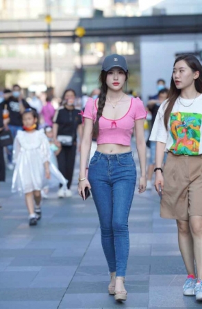 精选街拍作品 NO.1537 漂亮牛仔裤小姐姐[121P/183MB]