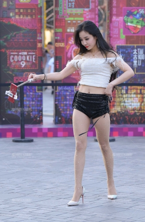 一直在自拍