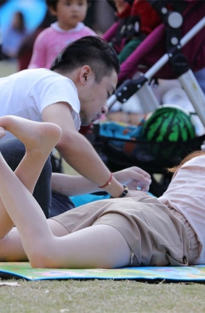 No1128 长发美女多姿势演绎长丝风情 第2套