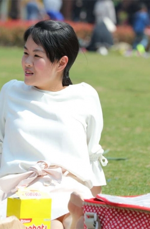 No1298 穿长丝的女人多半不肯脱鞋，也就是学生M可以无拘无束一把