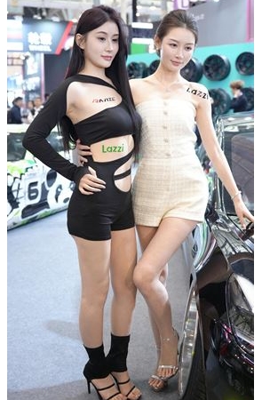 两个车模美女【套图+视频】