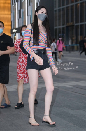 22530-17+88热裤大长腿女生 14P