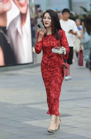 气质高跟街拍少妇