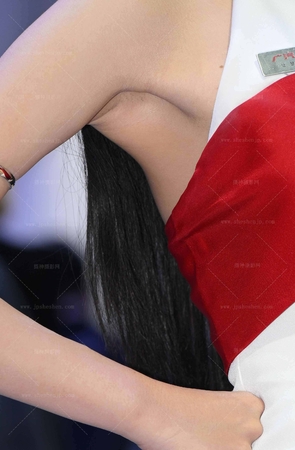 251122-46-94√不知其芳名-车模美足