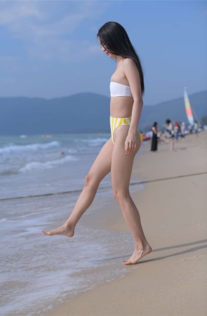 一始街拍作品 捧一束彼岸花